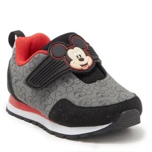 Harper Canyon Disney Mickey Mouse shoes Size 8